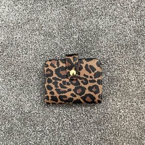 🍄 NWOT SMALL WALLET